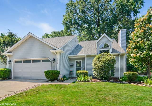 Photo of 1075 Medfield Dr, Rocky River, OH 44116