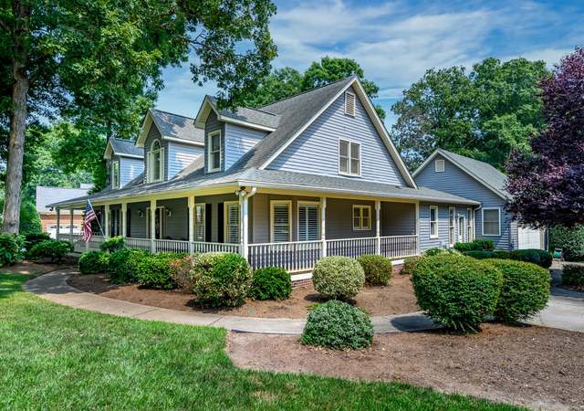 Photo of 210 E Cranberry Ln, Greenville, SC 29615-5502