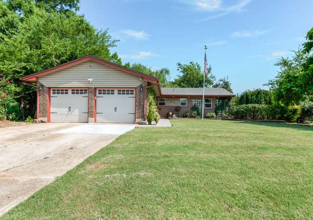 Photo of 1631 Village Dr, Norman, OK 73071