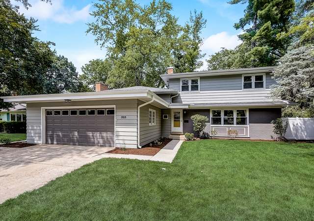 Photo of 325 Rowan Ct, Naperville, IL 60540