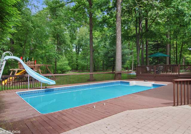 Photo of 13235 Laurel Ln, Valley View, OH 44125