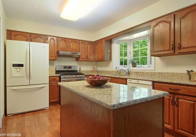 Photo of 13235 Laurel Ln, Valley View, OH 44125