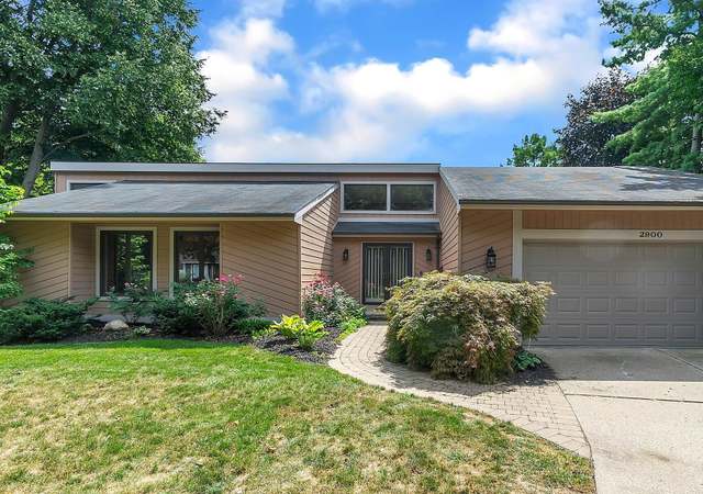 Photo of 2900 Bascom Cir, Lansing, MI 48912