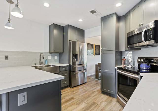 Photo of 6866 Pear Tree Dr, Carlsbad, CA 92011
