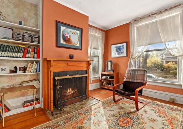 Photo of 1137 Elmwood Ave, Evanston, IL 60202