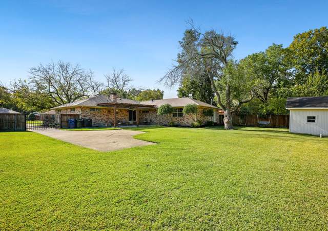 Photo of 813 Kingsbridge Dr, Garland, TX 75040