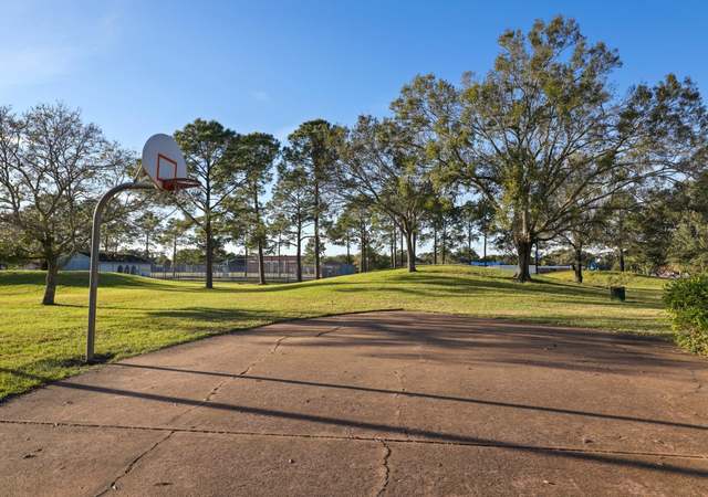 Photo of 947 Neptune Ln, Houston, TX 77062