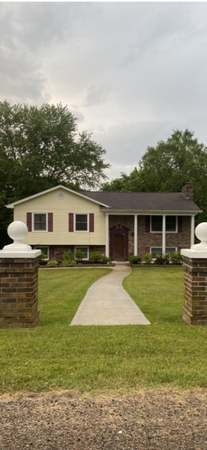 Property at 153 Chapel View Dr, Lafollette, TN 37766, 3 beds, 2 baths