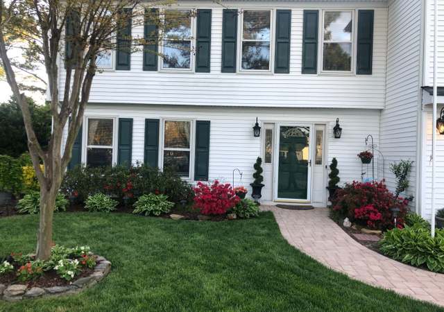 Property at 2224 Spring Run Ct, Virginia Beach, VA 23454, 4 beds, 2.5 baths