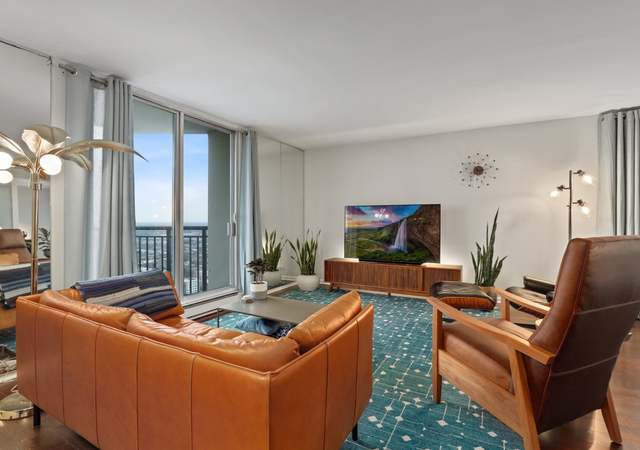 Photo of 6007 N Sheridan Rd Unit 38K, Chicago, IL 60660