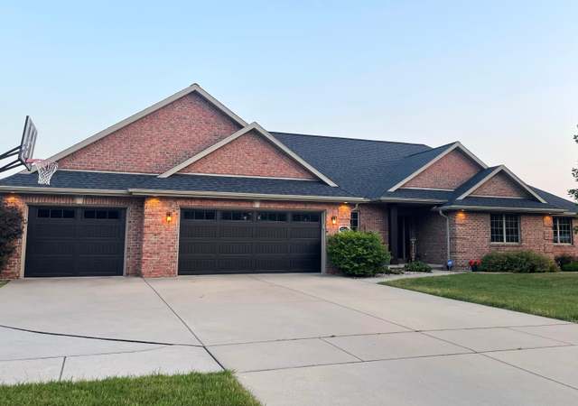 Property at 1565 Red Maple Rd, De Pere, WI 54115, 3 beds, 4 baths