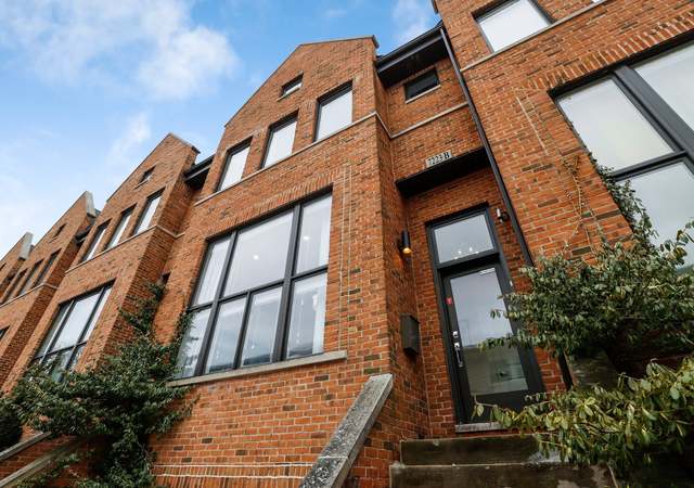 Photo of 7223 N Hamilton Ave Unit B, Chicago, IL 60645