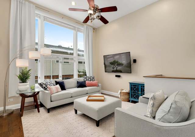 Photo of 7223 N Hamilton Ave Unit B, Chicago, IL 60645