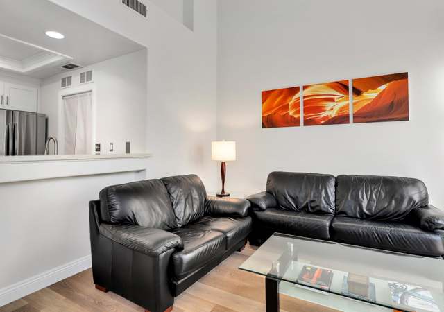 Photo of 4 Woodcrest Ln #324, Aliso Viejo, CA 92656