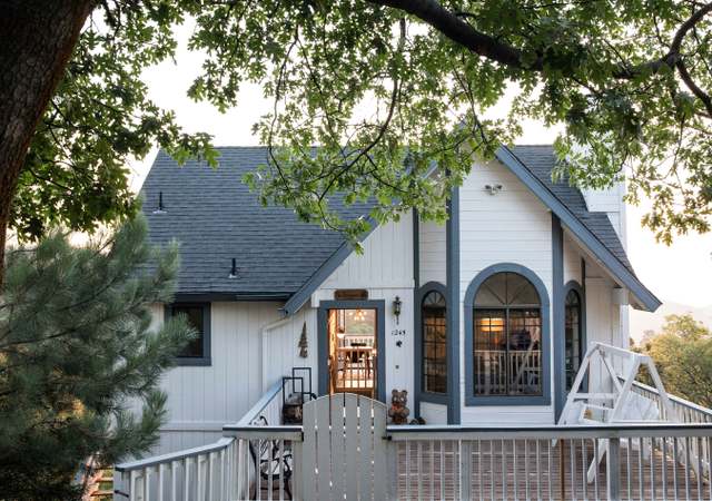 Photo of 1245 Evergreen Ln, Lake Arrowhead, CA 92352