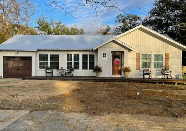 Property at 643 5th St, Chipley, FL 32428, 2 beds, 1 bath