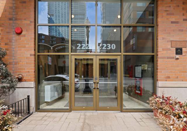 Photo of 230 W Division St #1402, Chicago, IL 60610