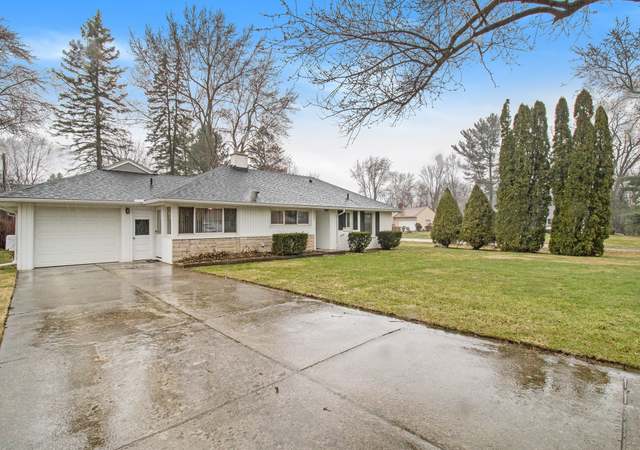 Photo of 2332 Rutherford Rd, Bloomfield Twp, MI 48302