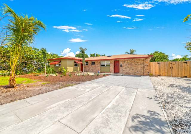 Photo of 440 Australian Cir, Lake Park, FL 33403