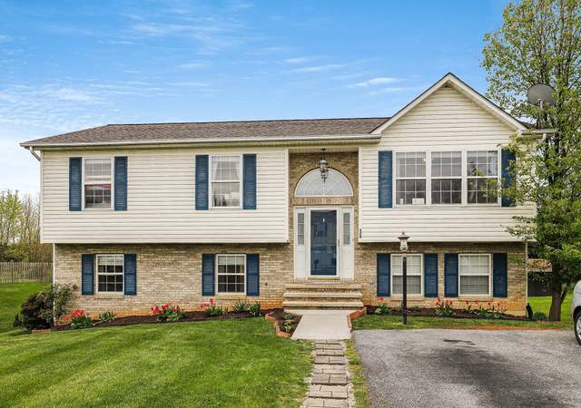 Photo of 328 Montgomery Cir, Stephens City, VA 22655