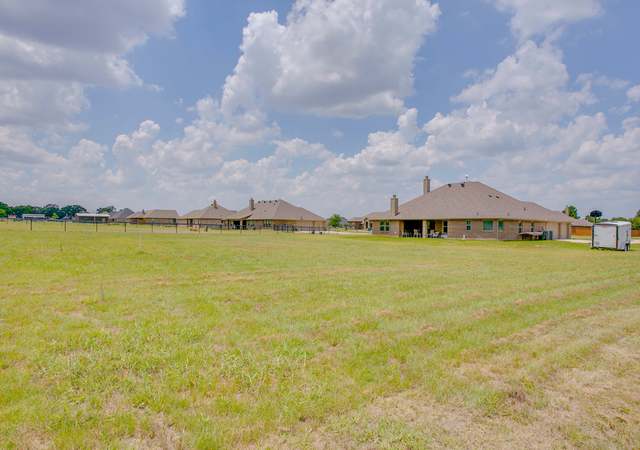Photo of 117 Atlee Dr, Weatherford, TX 76087