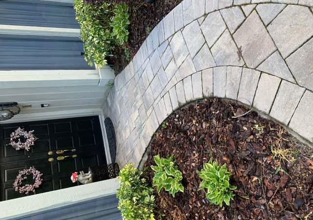 Property at 214 Royal Oaks Cir, Longwood, FL 32779, 4 beds, 2 baths