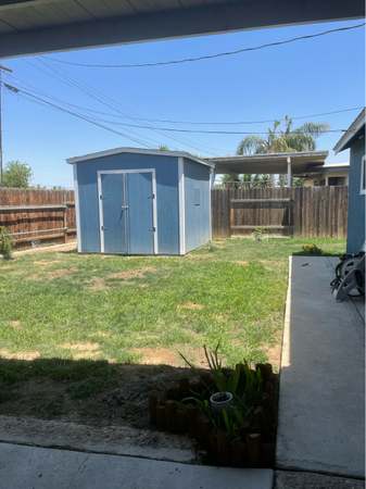 Photo of 330 Warren Ave, Bakersfield, CA 93308