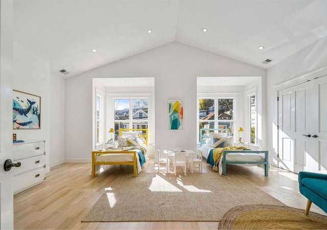 Photo of 464 30th St, San Francisco, CA 94131