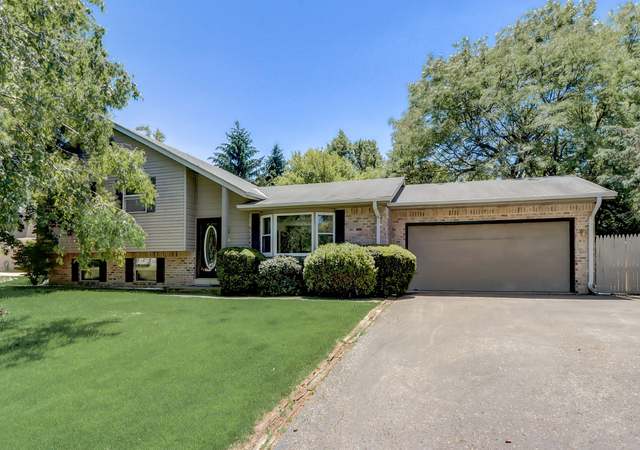 Photo of 809 W Glen River Rd, Glendale, WI 53217