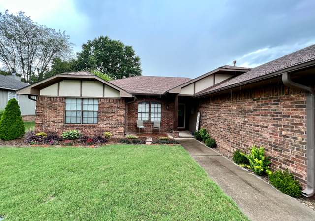 Property at 1702 S 22nd St, Rogers, AR 72758, 3 beds, 2 baths