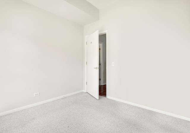 Photo of 7625 N Eastlake Ter #108, Chicago, IL 60626