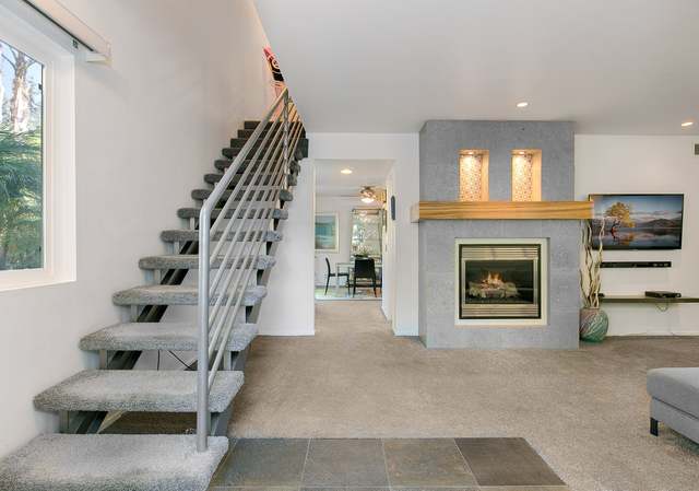 Photo of 4576 Cove Dr Unit C, Carlsbad, CA 92008