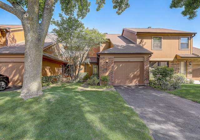Photo of 207 Stafford Dr, Wheeling, IL 60090