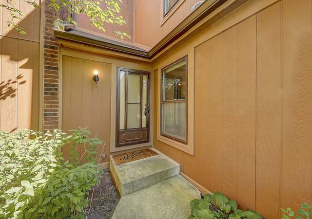 Photo of 207 Stafford Dr, Wheeling, IL 60090