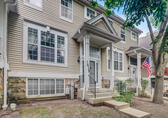 Photo of 1615 Fox Run Dr, Arlington Heights, IL 60004