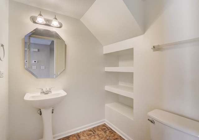 Photo of 1615 Fox Run Dr, Arlington Heights, IL 60004