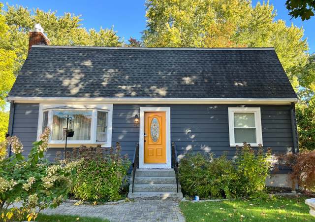 Photo of 25 Shadow Rd, Melrose, MA 02176