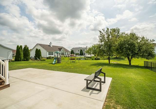 Photo of 4 Kelso Dr, St Charles, MO 63301