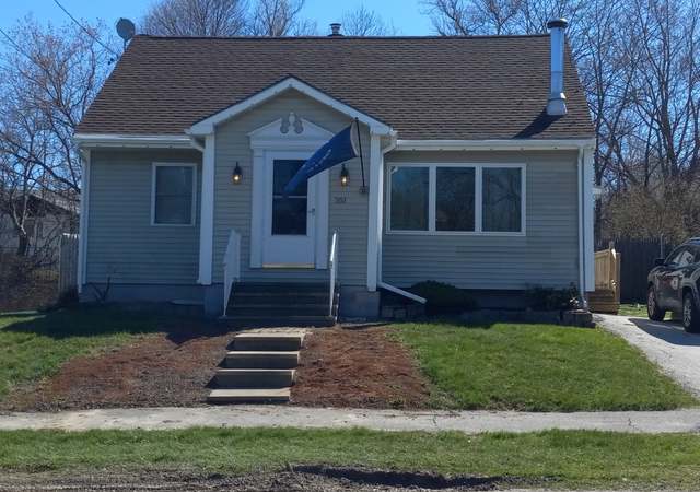 Property at 351 Maple St, Bangor, ME 04401, 4 beds, 1 bath