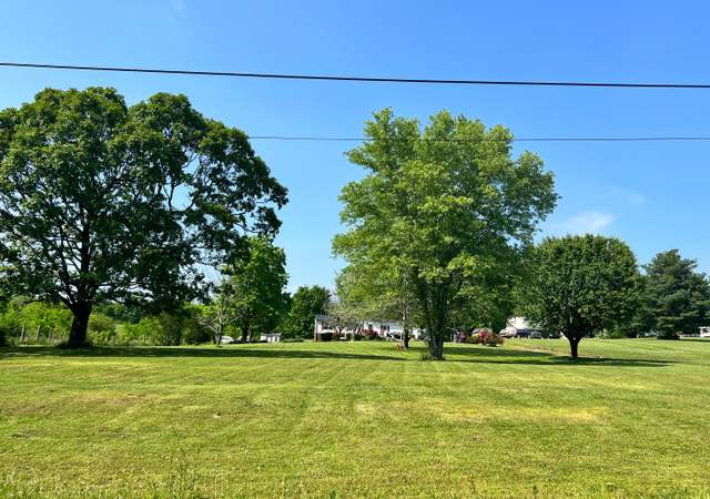 Property at 998 Corum Hill Rd, Castalian Springs, TN 37031, 3 beds, 2 baths