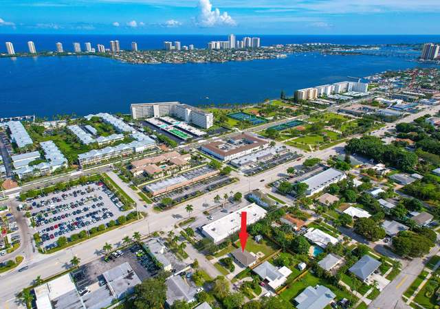 Photo of 118 E Ilex Dr, Lake Park, FL 33403