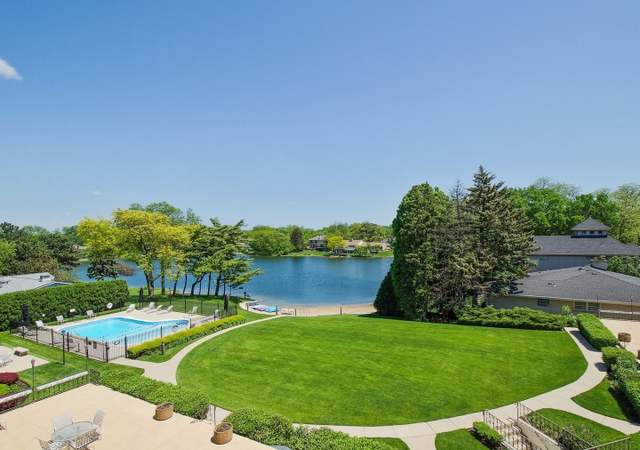 Photo of 1 N Dee Rd Unit 2D, Park Ridge, IL 60068
