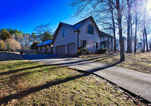 Photo of 828 W Woodchase Rd, Knoxville, TN 37934