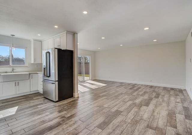 Photo of 3710 W Kingsway Ave, Anaheim, CA 92804