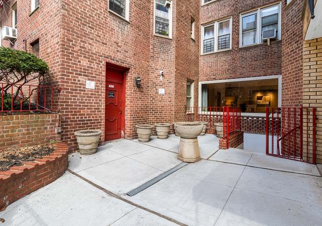 Photo of 67-25 Clyde St Unit 4B, Forest Hills, NY 11375