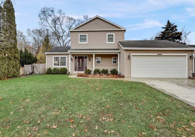 Photo of 30W101 Lakeview Dr, Warrenville, IL 60555