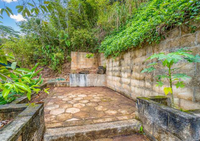 Photo of 2437 Akepa St, Pearl City, HI 96782