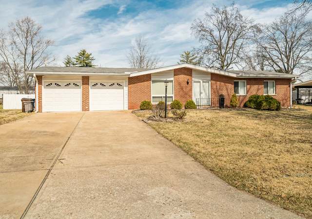 Photo of 9661 Mesa Dr, St Louis, MO 63132