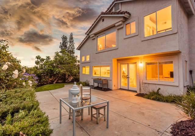 Photo of 7046 Zubaron Ln, Carlsbad, CA 92009
