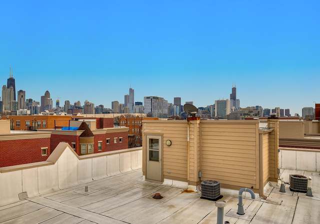 Photo of 1420 N Burling St, Chicago, IL 60610